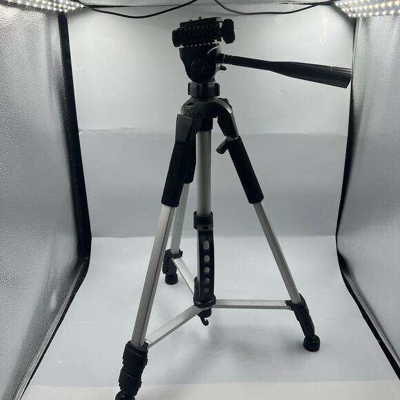 Digital Concepts Folding Tripod Stand With Head & Quick Release Pad - Picture 6 of 9
